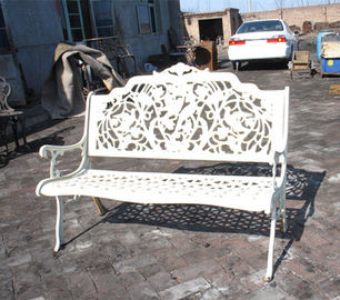 등나무 백색 무쇠 테이블 및 의자/앙티크는 옥외 안락 의자를 금속을 붙입니다